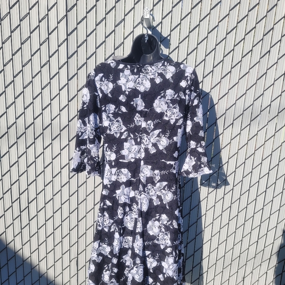 Papillon Dress - Picture 3 of 7